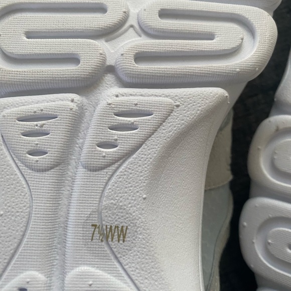 Easy Spirit Riptide Clogs 7.5 WW - Picture 3 of 5